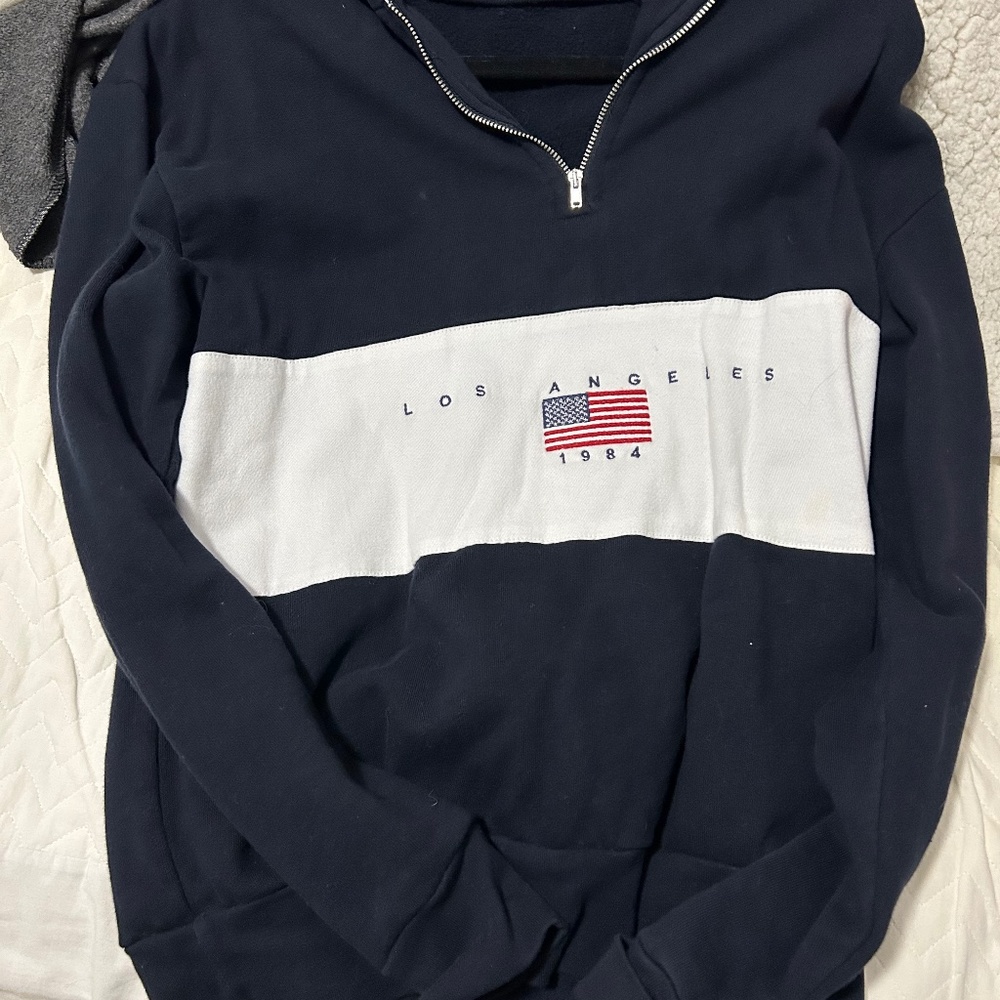 Brandy melville sweater